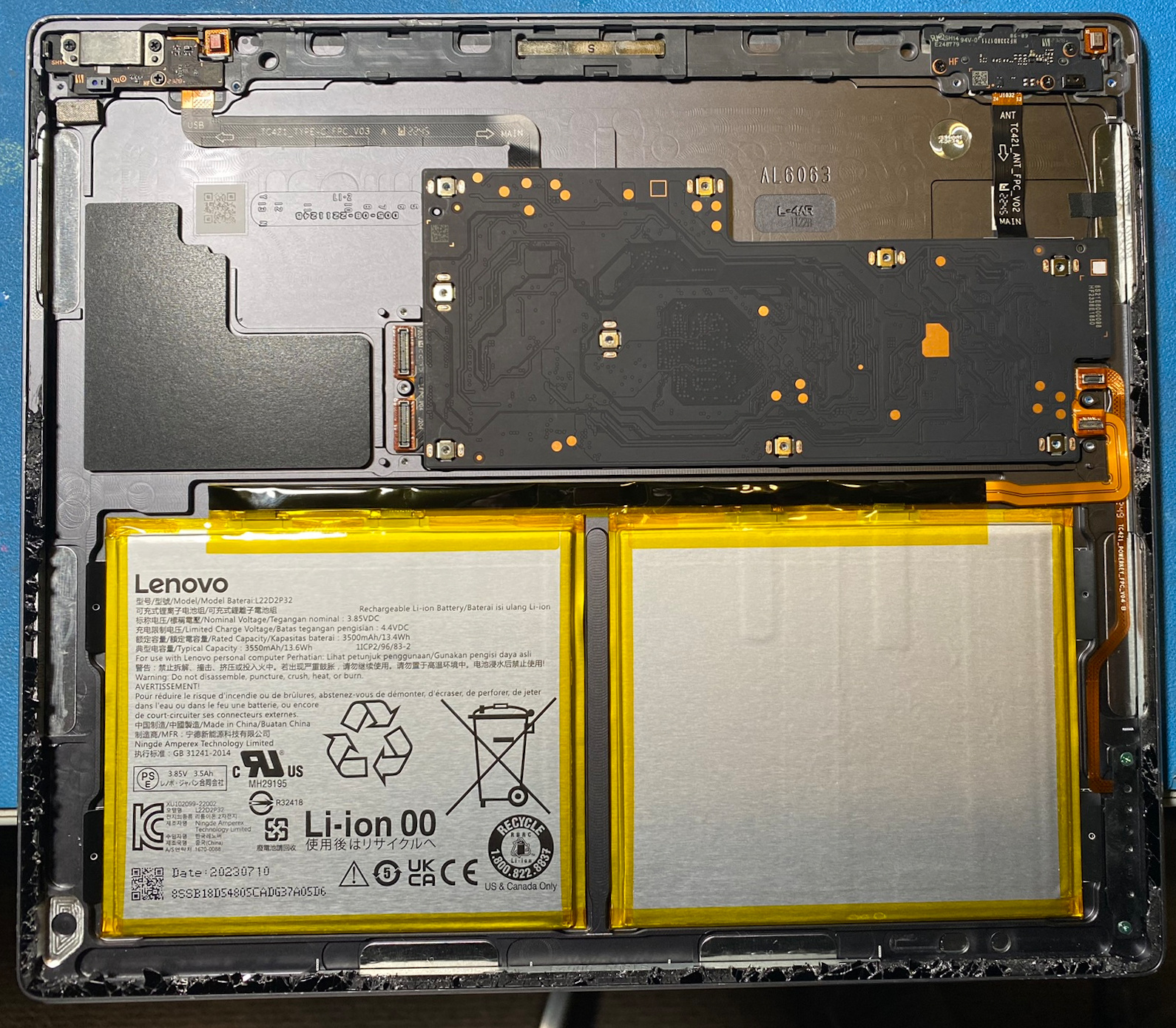 Inside the Lenovo Smart Paper, Back Half